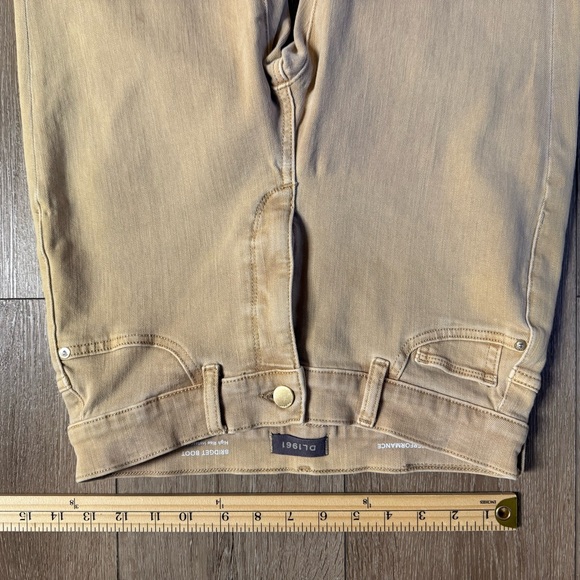 DL1961 Women's Flare Tan Jeans - Picture 8 of 13